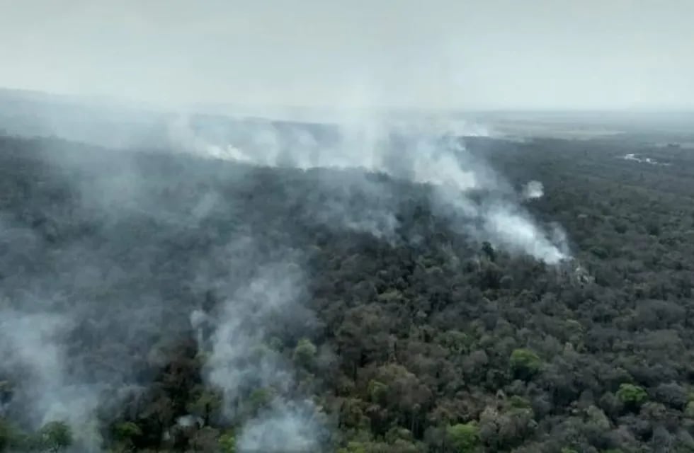 Focos de fuego en el Parque Nacional Calilegua, en Jujuy