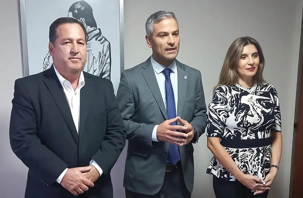 Alejandro Snopek, Juan Cardozo Traillou y Mariela Ferreyra, diputados de Unidad Por Jujuy.