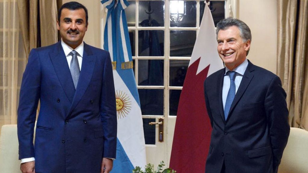 Mauricio Macri junto al Emir de Qatar, Sheik Tamin bin Hamad Al Thani, en la Quinta de Olivos en 2016.