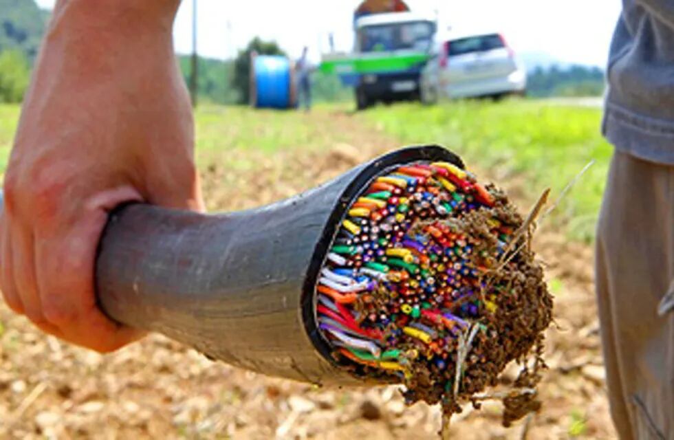 El robo de cables se produjo buscando vender el cobre.