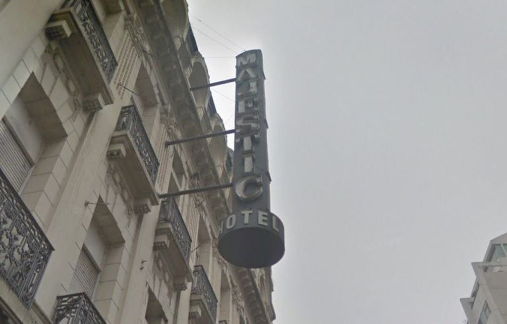 El cartel del Hotel Majestic será eliminado tarde o temprano. (Street View)