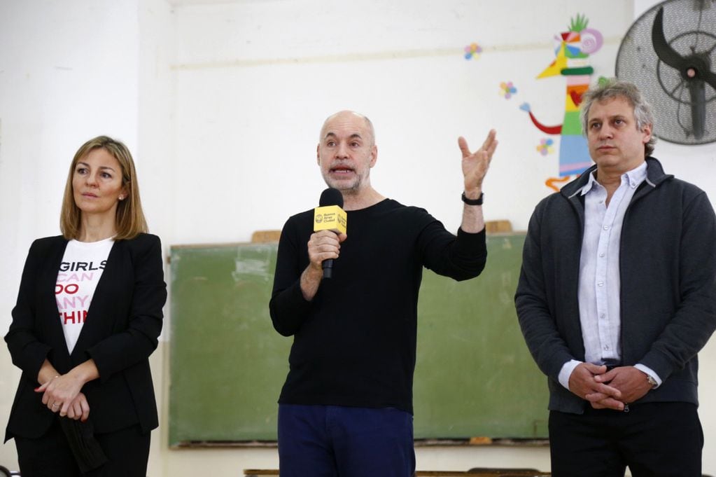 Horacio Rodríguez Larreta, jefe de Gobierno porteño, anuncia el fin del uso obligatorio de tapabocas para niños de hasta tercer grado en la Ciudad de Buenos Aires.
