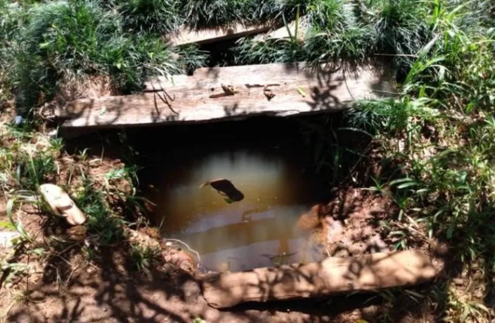 Micaela tenía 15 meses y murió ahogada en este pozo.