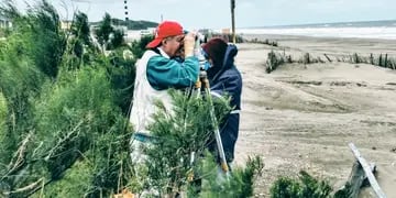 Charla informativa sobre erosión costera en Reta y Orense