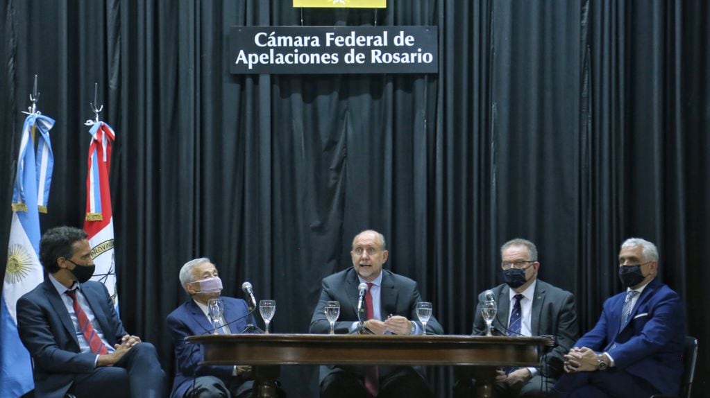 El gobernador Omar Perotti se reunió con referentes de la Justicia Federal de Rosario