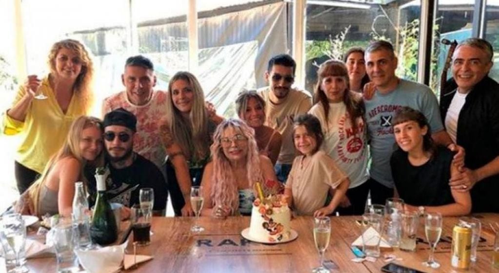 Cumpleaños de Betty Olave junto a su familia.