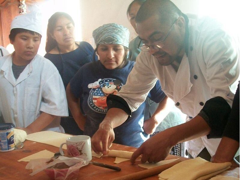 La formación y capacitación de recursos humanos en gastronomía para  la atención al turismo es permanente en diversos puntos de la provincia de Jujuy.