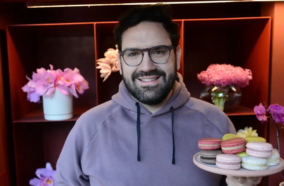 San Valentín: así son las tortas XL que vende Damián Betular por $60.000.