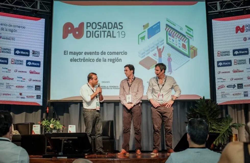 Oscar Herrera Ahuad en la Posadas Digital 19 en la que se analizó la inserción de Misiones en el Comercio Electrónico. (Misiones Online)