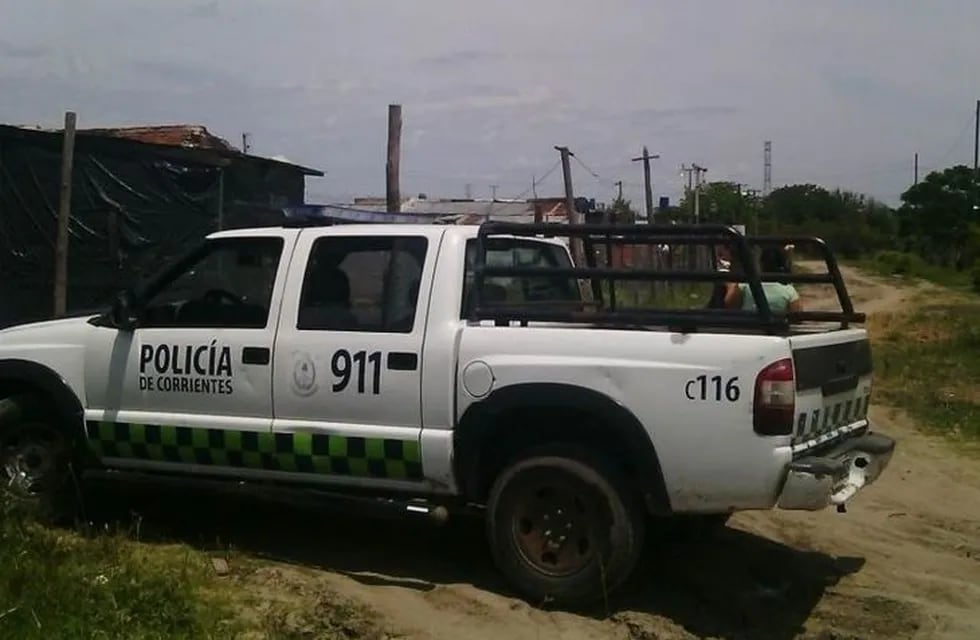 Dos policías fueron atacados a cuchillazos en San Carlos. (Foto: Corrientes Hoy)