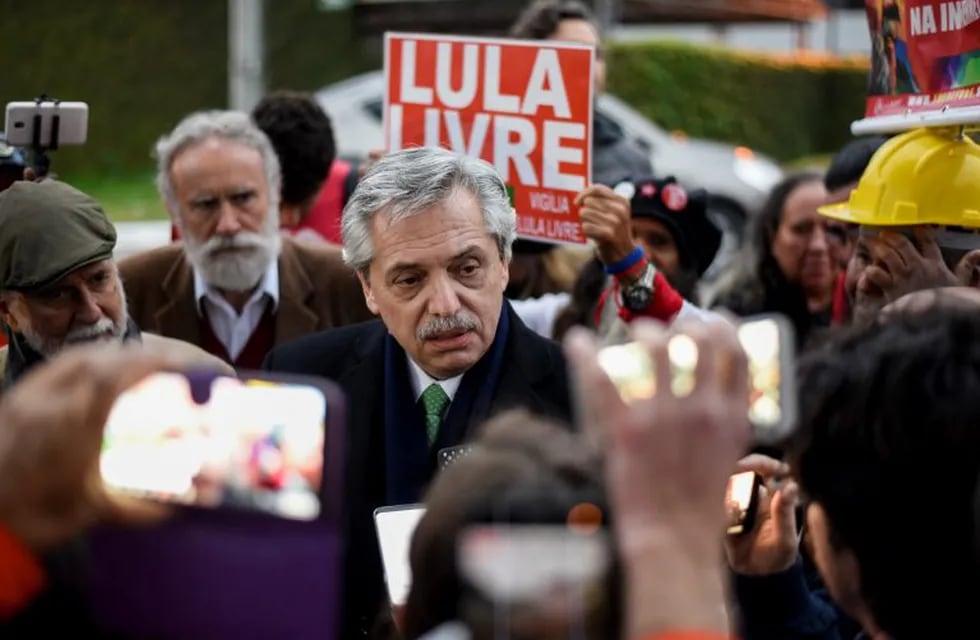 Alberto Fernández, candidato a presidente por el Frente de Todos, durante su última visita al expresidente de Brasil, Lula da Silva, en julio de 2019. Crédito: Henry Milleo/dpa.