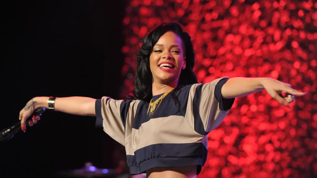 Rihanna vuelve a los escenarios