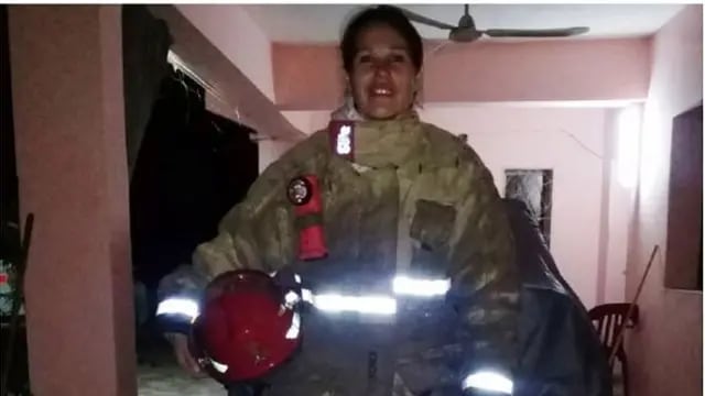 Carolina Rodríguez, la bombera y docente correntina que necesita ayuda para pagarse una cirugía.