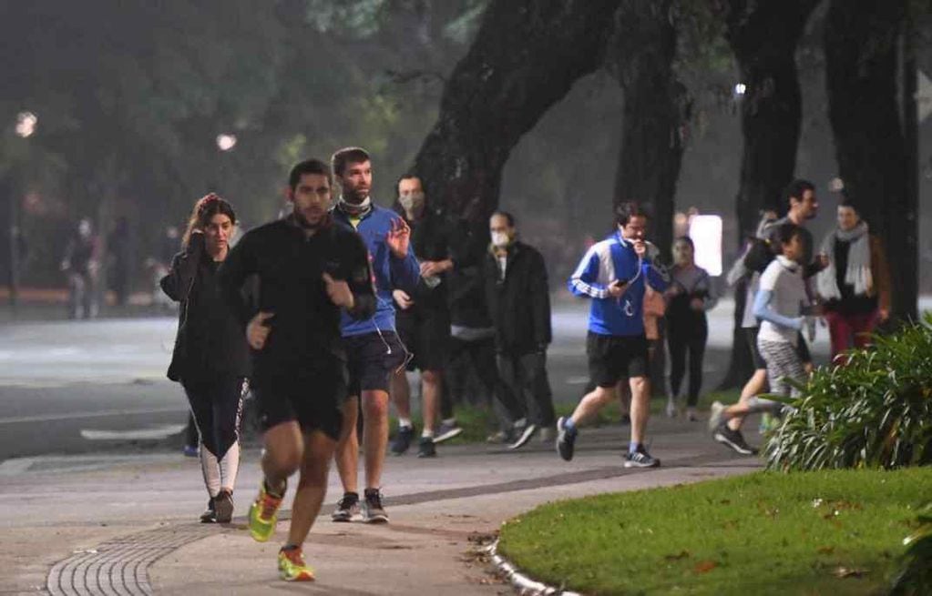 Runners en Buenos Aires. (Federico López Claro/Archivo).