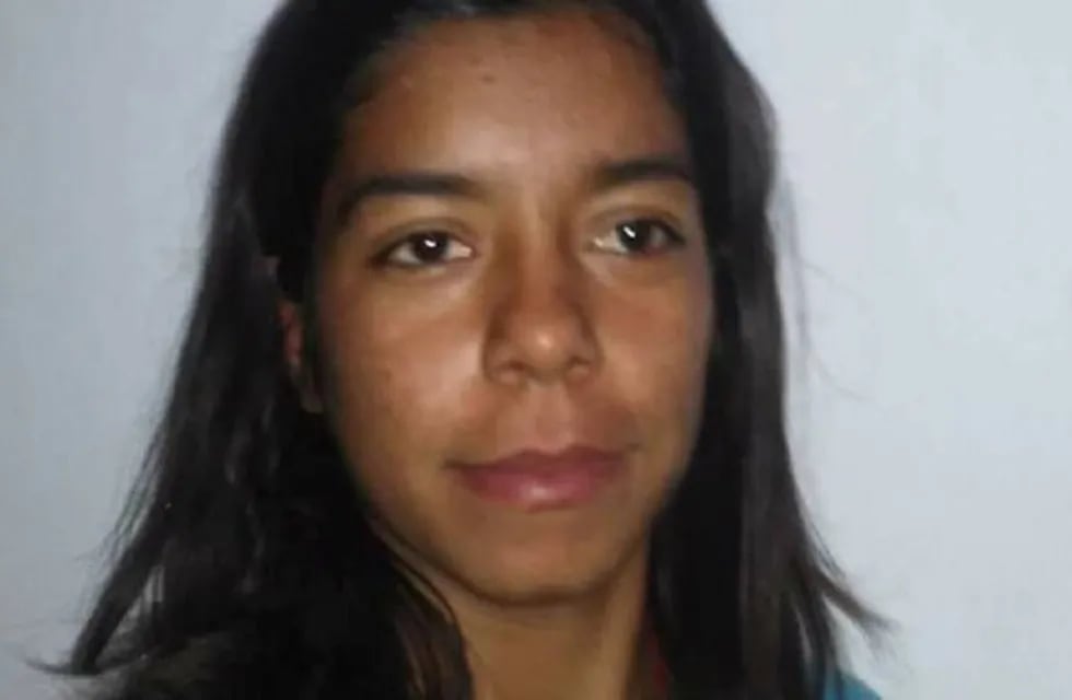 La muchacha de 19 años le reclamaba el pago de alimentos al acusado. (FB / Justicia por Rosalía Jara)