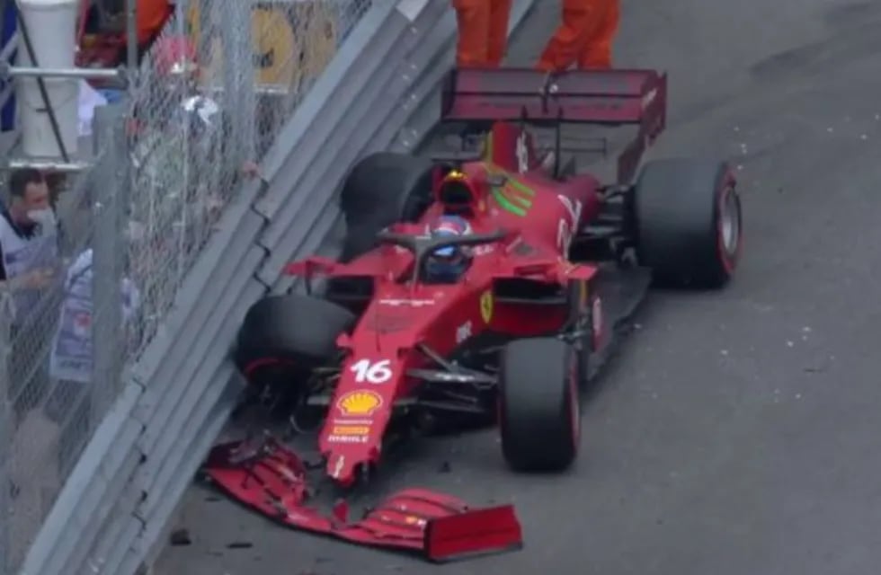 Ferrari comunicó que siguen revisando el auto de Leclerc por si deben cambiar la caja, lo que penalizaría al monegasco con cinco lugares en la grilla.