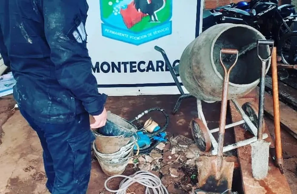 Montecarlo: efectivos policiales recuperan objetos robados.