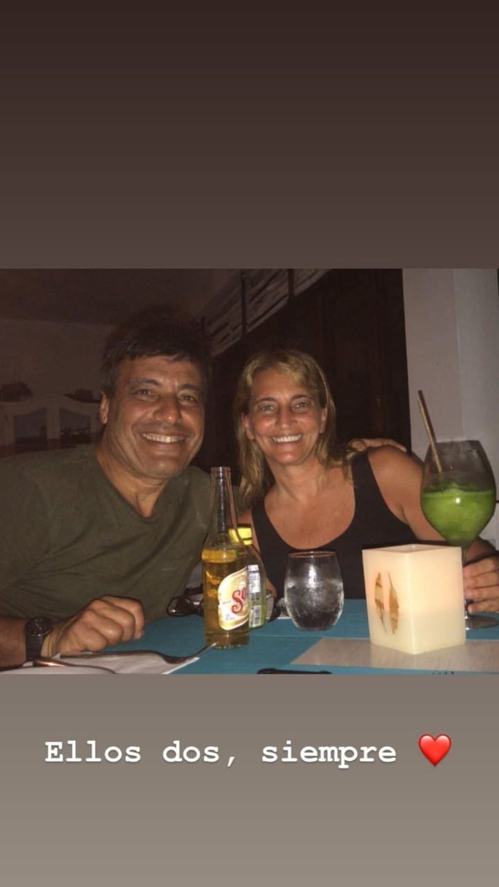 Los padres de Sol Pérez, con la mediática de vacaciones en México.