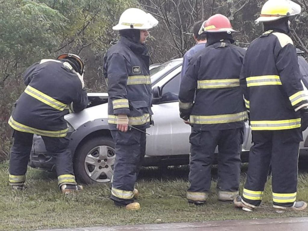 El fatal accidente ocurrió sobre la ruta 1, en cercanías de la localidad de Morteros. (Fotos gentileza Diego Álvarez)
