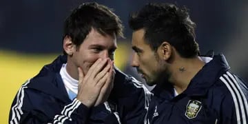  Messi y Lavezzi son buenos amigos, pero no podrán jugar juntos en el Barcelona.