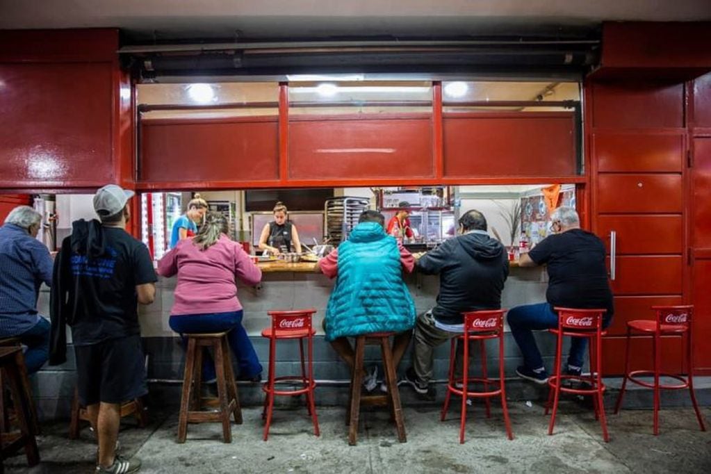 Su local se encuentra ubicado en el pabellón 3 del Mercado Central de Buenos Aires.(Instagram/@laschicasdela3)