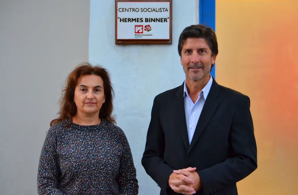 La Dra. Marcela Kloster y el Dr. Santiago Gazpoz están al frente del Centro Socialista de Rafaela