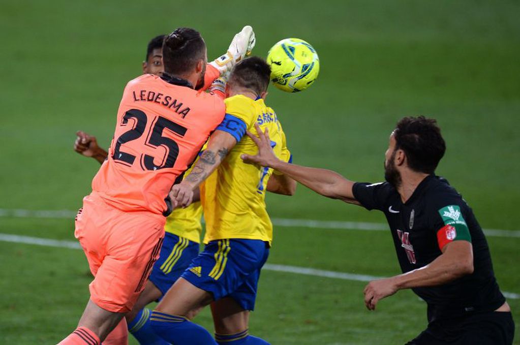 El pergaminense recibió su primer gol en contra en el empate de local ante Granada. (AFP)