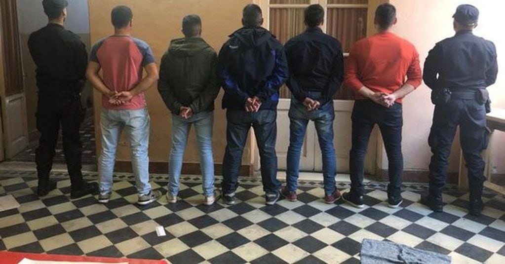 Ya son 13 los policías de la Bonaerense apartados de la fuerza tras la persecución que finalizó con la muerte de cuatro jóvenes en San Miguel del Monte.
