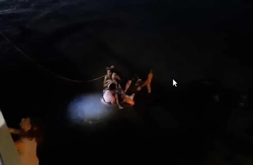 Rescatan a un joven que se arrojó al río Paraná