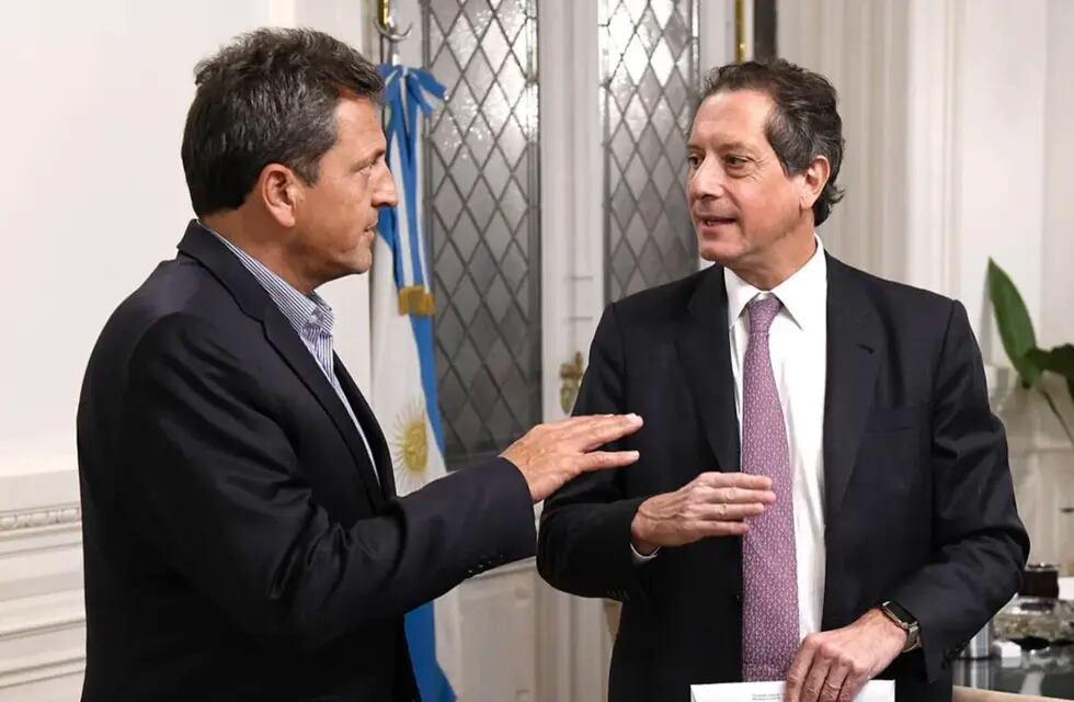Sergio Massa, ministro de Economía, y Miguel Pesce, presidente del Banco Central. Foto: Los Andes.