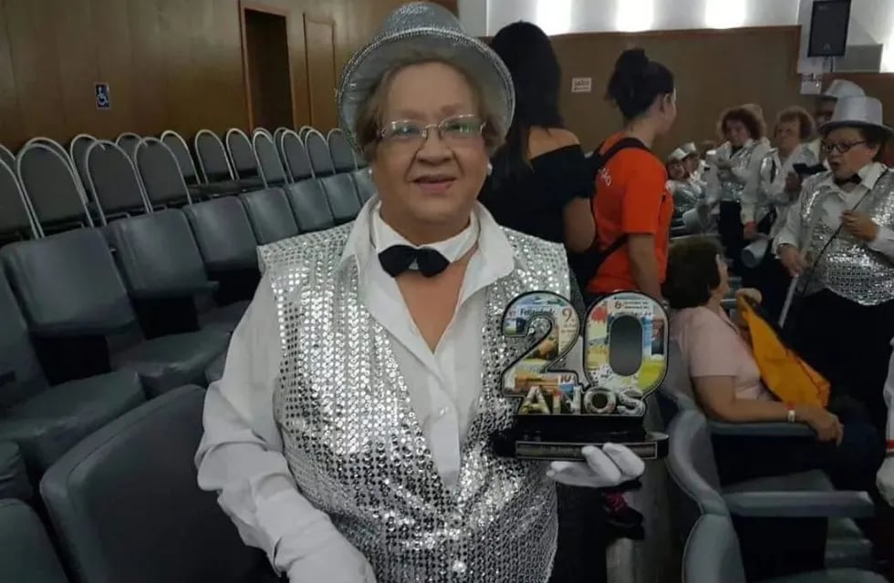 Gilda "Nina" Espinosa tenía 80 años y era fan de Ara Berá, por eso su familia la despidió bailando.