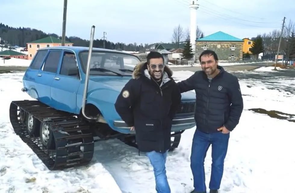 Video: un hombre convirtió su Renault 12 en un auto para la nieve