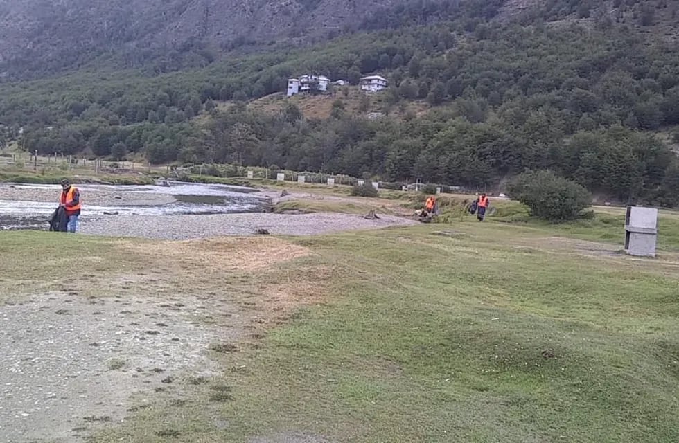 Limpieza y acondicionamiento de los Camping Municipales de Ushuaia.