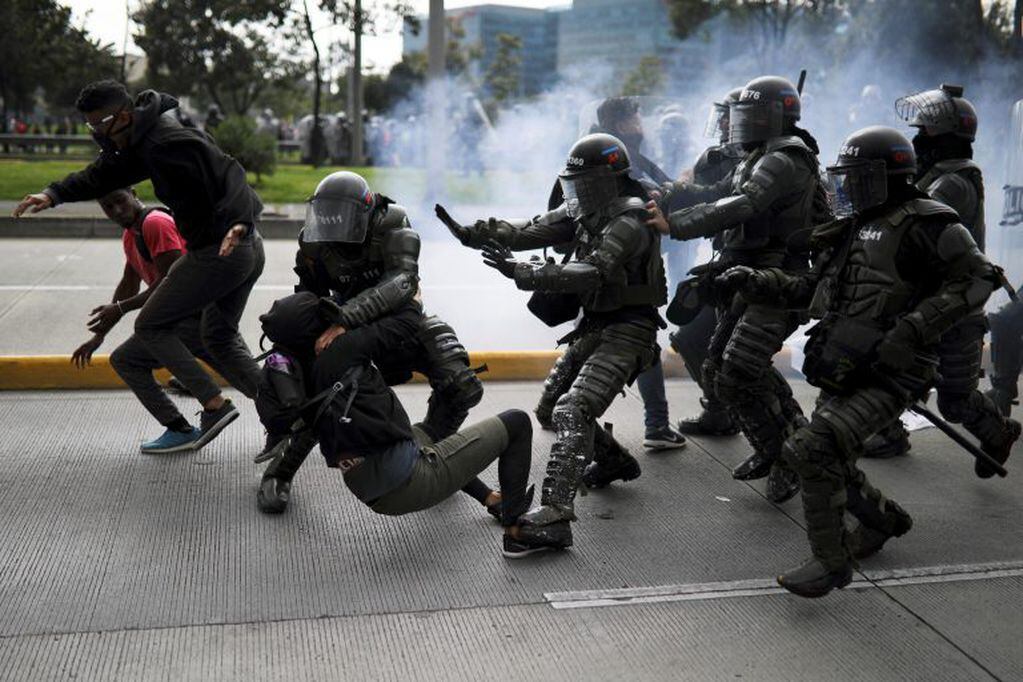 Multitudinarias protestas contra el gobierno de Duque en Colombia.