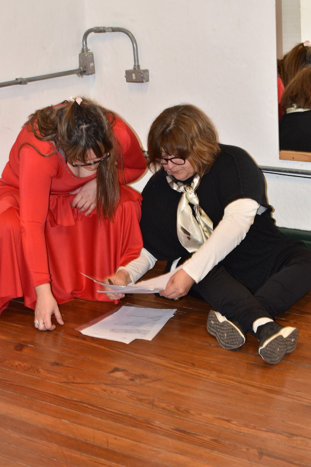 Momentos de ensayos. Carlos Martínez, Gisela Príncipe y María Goicoechea se ponen en la piel de la poesía de Miguel Hernández