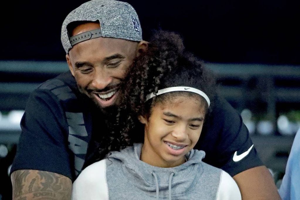 Kobe y su hija Gigi, también fallecida en el trágico accidente (AP).
