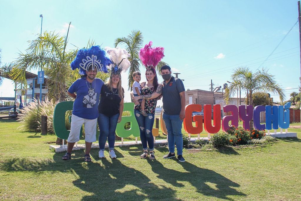 Turistas ingresando a Gualeguaychú - Turismo Gualeguaychú