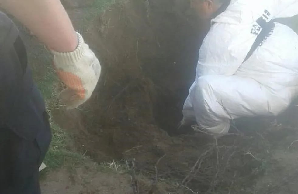 Encontraron un barril metálico enterrado en la quinta del \