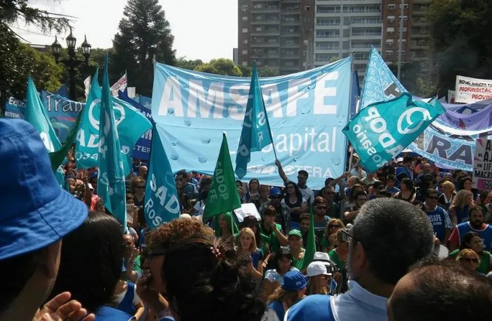 Amsafe y Sadop ya adelantaron el piso de las paritarias. (Archivo)