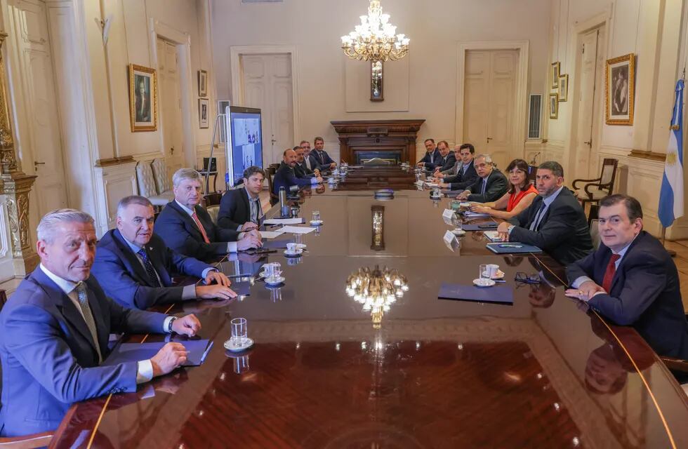 Alberto Fernández reunido con gobernadores.