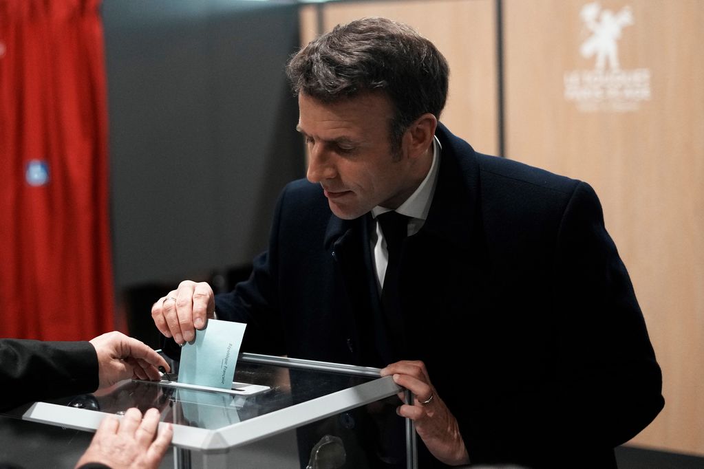 Emmanuel Macron y Merine Le Pen son los principales candidatos y podría haber segunda vuelta.