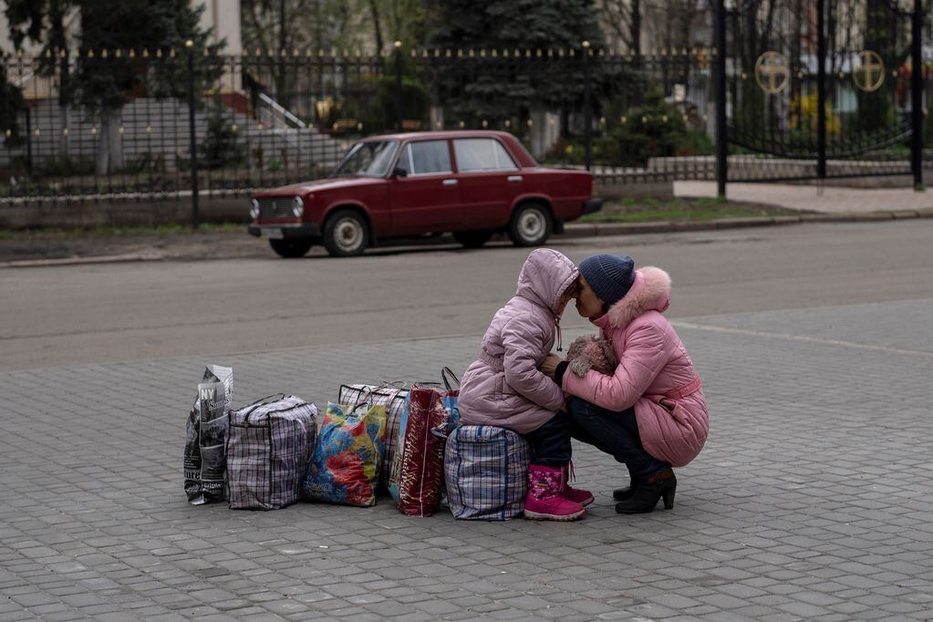 Muchos niños ucranianos quedaron desamparados ante la invasión rusa. (Foto / AP)