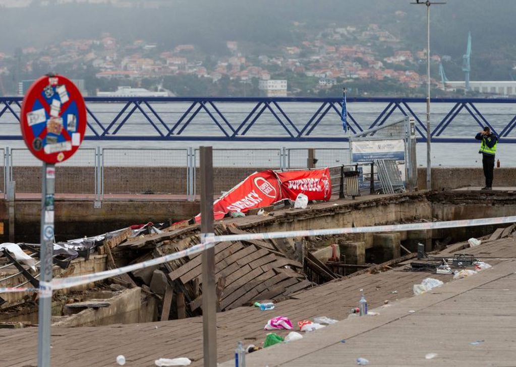 España: más de 300 heridos tras el colapso de un muelle durante un festival de música.