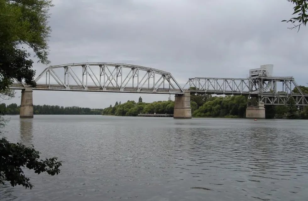 Imagen archivo. Puente Ferrocarretero.