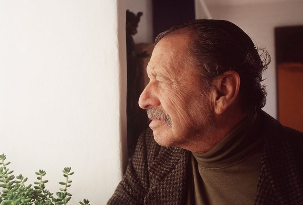 Héctor tizón y la puna jujeña. Jujeño nacido en Salta (1929-2012). Tizón describió como nadie el silencio, la soledad y el olvido histórico que envuelve a los paisajes del NOA.