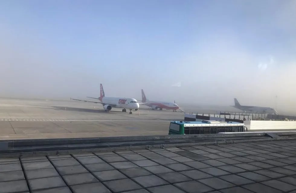 La niebla complicó una vez más las operaciones en el Aeropuerto Internacional Rosario \