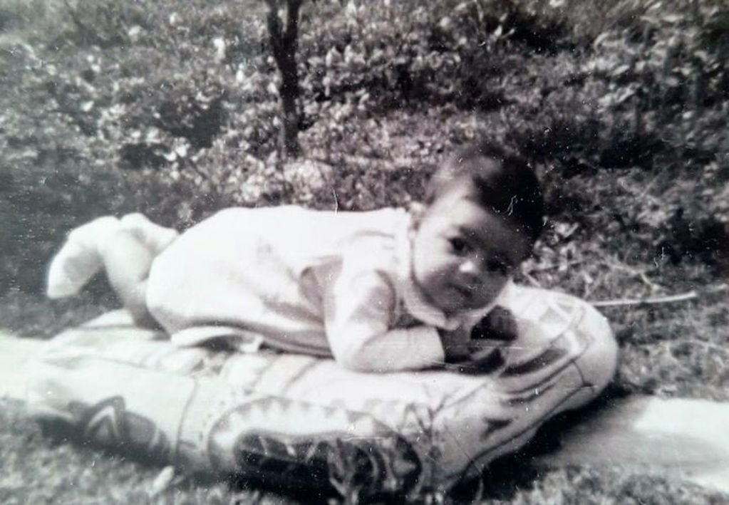 Infancia robada. Fotogafía de Marcela Zaleskis cuando era una beba. Ahora quiere saber quién era su madre.