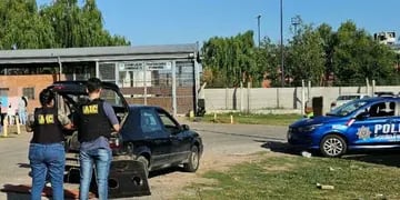 Secuestraron celulares frente a la cárcel de Piñero