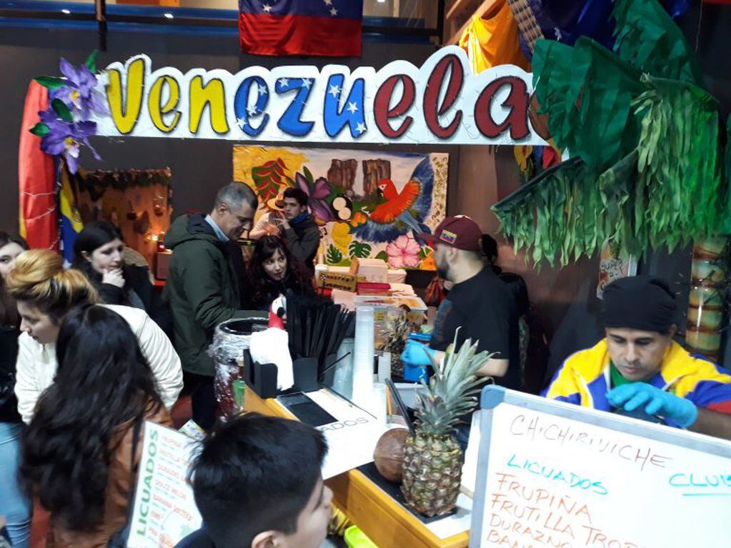 Fiesta de las colectividades, Venezuela