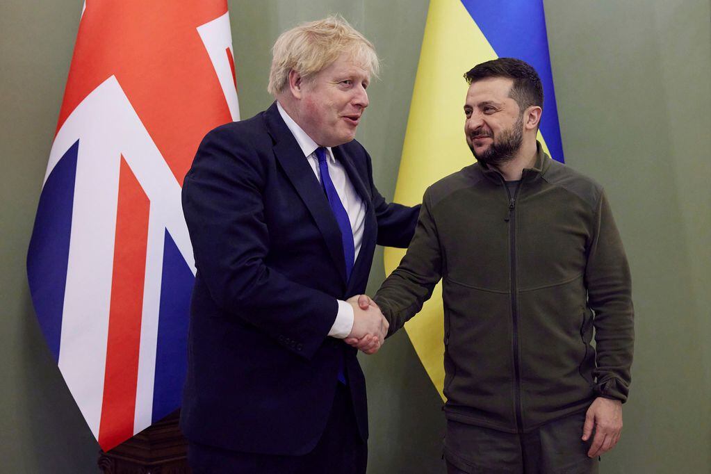 La errónea mirada de Boris Johnson pone en la balanza la situación de Ucrania con la de Malvinas.